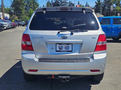 Silver 2009 Kia Sorento EX