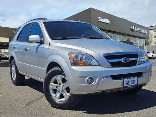 Silver 2009 Kia Sorento EX