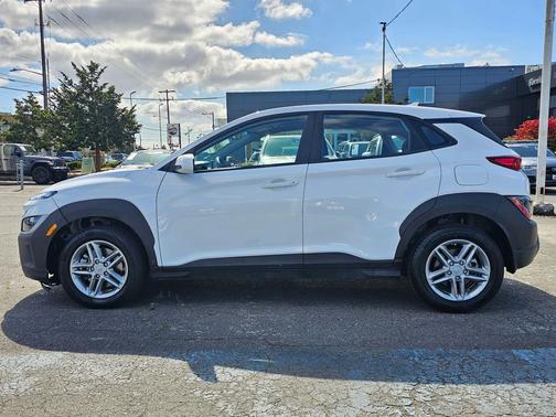 2022 Hyundai KONA SE