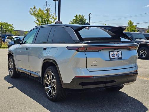 2025 Jeep Wagoneer S Limited