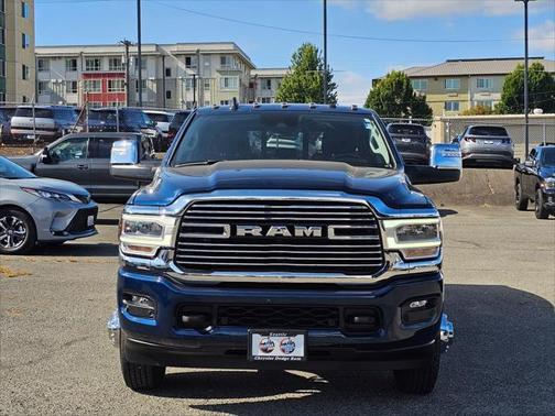 2024 RAM 3500 Laramie Crew Cab 4x4 8' Box