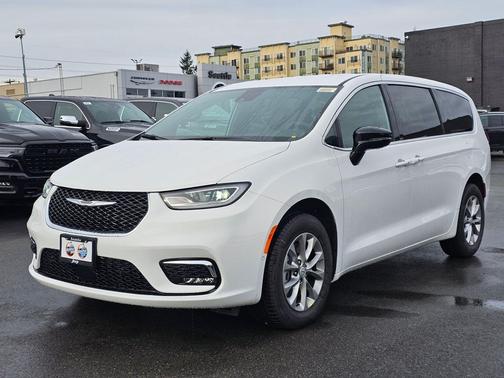 2026 Chrysler Pacifica L