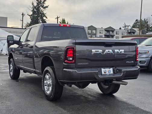 2025 RAM 3500 Big Horn Crew Cab 4x4 6'4' Box