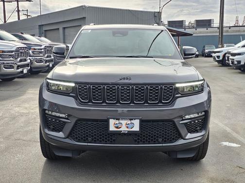 2025 Jeep Grand Cherokee Summit