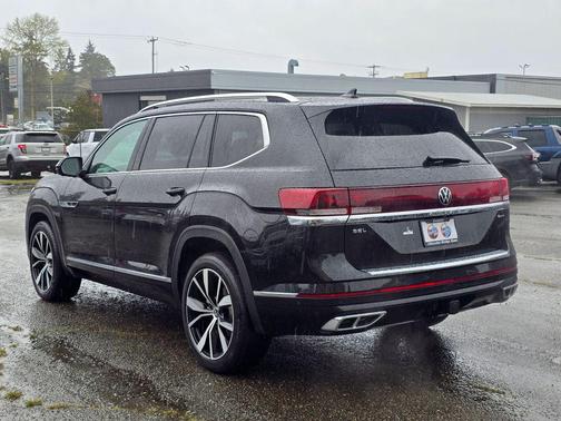 Deep Black Pearl 2025 Volkswagen Atlas 2.0T SEL Premium R-Line 4MOTION