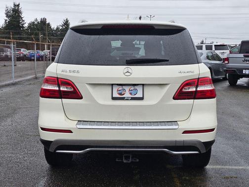 White 2012 Mercedes-Benz M-Class 4MATIC