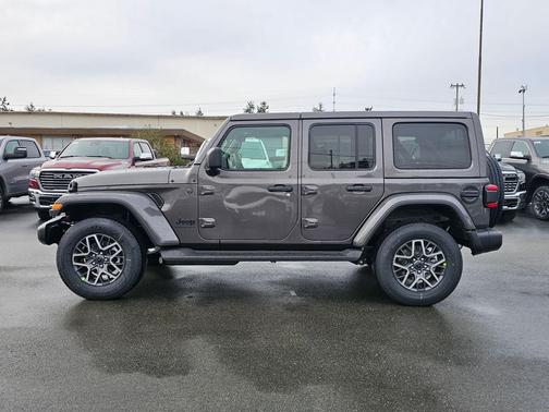 2026 Jeep Wrangler 4-Door Sahara 4x4