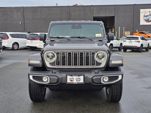 2026 Jeep Wrangler 4-Door Sahara 4x4