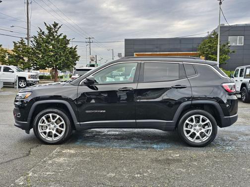 2023 Jeep Compass Latitude Lux