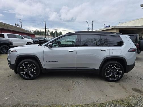 2026 Jeep Cherokee Overland
