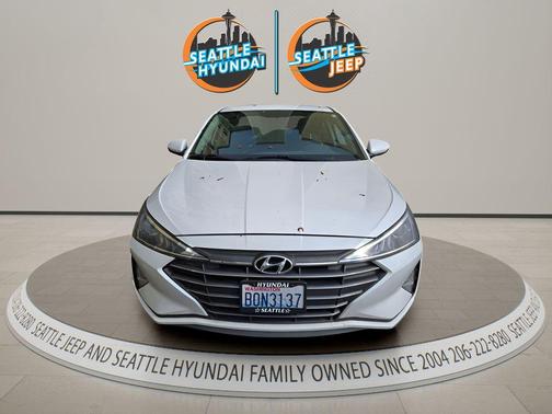 Quartz White Pearl 2019 Hyundai ELANTRA SE