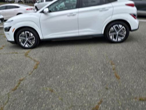 Lunar White 2023 Hyundai KONA EV SE