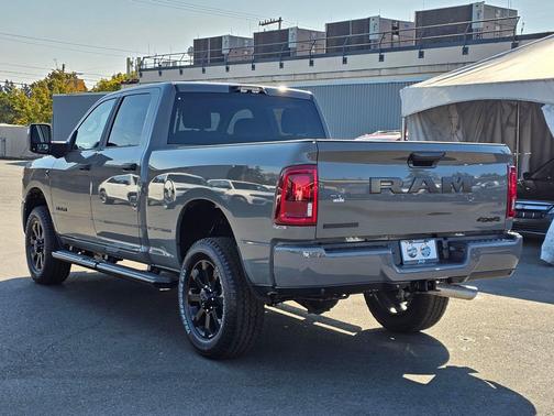 2025 RAM 2500 Big Horn Crew Cab 4x4 6'4' Box