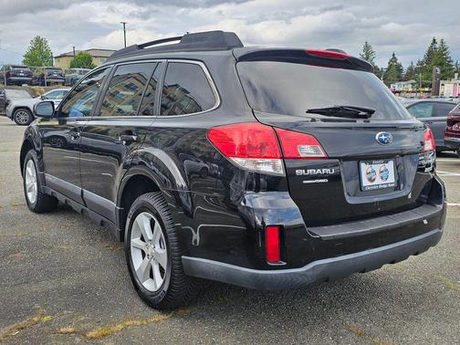 Graphite Gray Metallic 2013 Subaru Outback 2.5i Premium