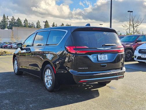 2026 Chrysler Pacifica L