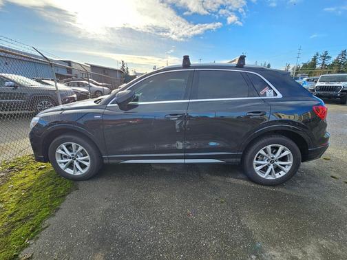 2024 Audi Q3 Premium 45 TFSI S line quattro Tiptronic