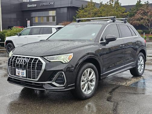 2024 Audi Q3 Premium 45 TFSI S line quattro Tiptronic
