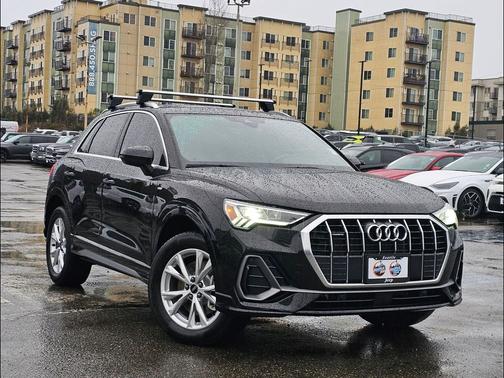 2024 Audi Q3 Premium 45 TFSI S line quattro Tiptronic