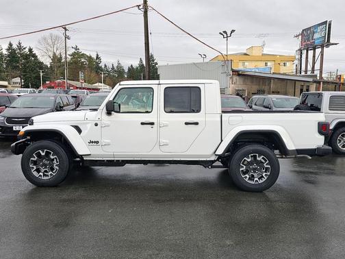 2026 Jeep Gladiator Sport