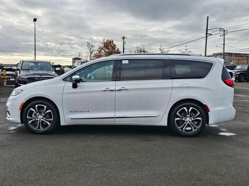 2026 Chrysler Pacifica L