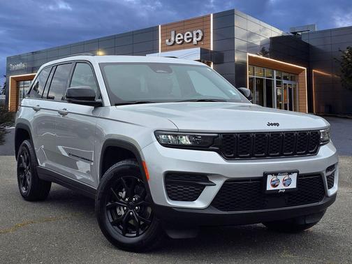 Silver Zynith 2025 Jeep Grand Cherokee Altitude