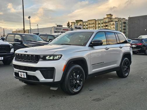 2026 Jeep Grand Cherokee Altitude