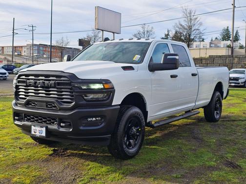 2026 RAM 3500 Tradesman Crew Cab 4x4 8' Box