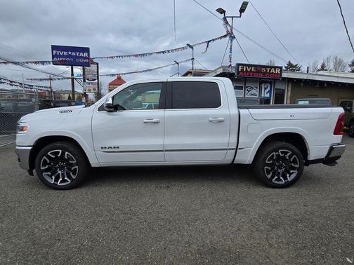 Ivory White Tri-Coat Pearlcoat 2026 RAM 1500 Limited