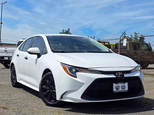 White 2020 Toyota Corolla LE