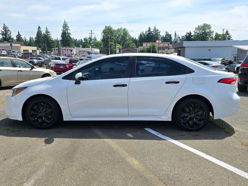 White 2020 Toyota Corolla LE