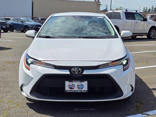 White 2020 Toyota Corolla LE