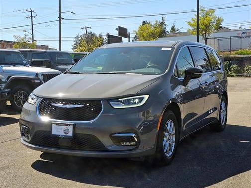 2025 Chrysler Pacifica L