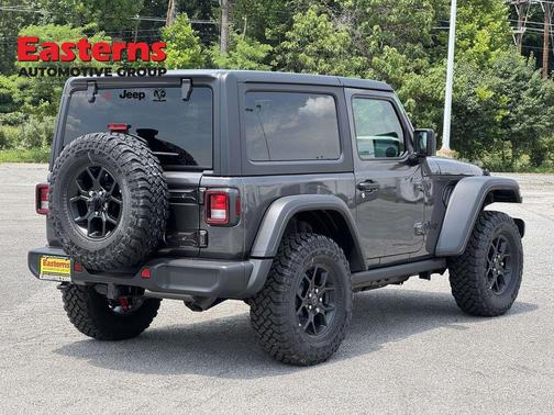 Granite Crystal Metallic Clearcoat 2026 Jeep Wrangler Willys