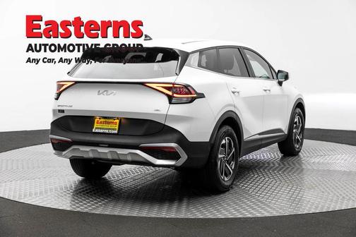 Snow White Pearl 2023 Kia Sportage Hybrid LX
