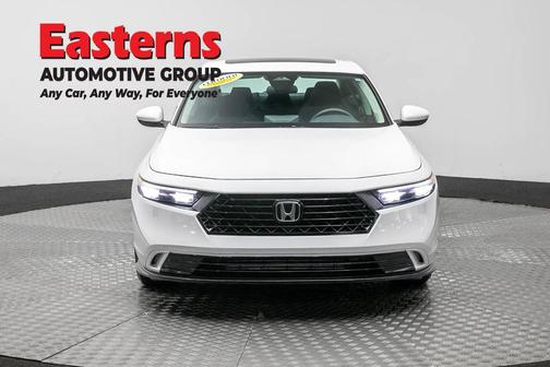 Platinum White Pearl 2024 Honda Accord EX