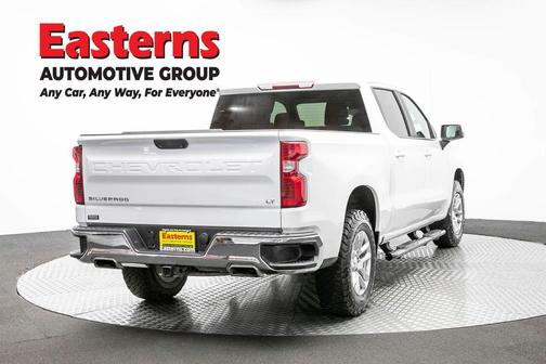 Summit White 2023 Chevrolet Silverado 1500 LT