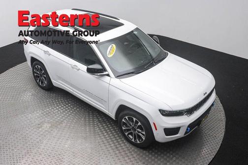 Bright White Clearcoat 2022 Jeep Grand Cherokee 4xe Overland