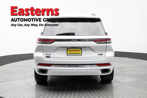 Bright White Clearcoat 2022 Jeep Grand Cherokee 4xe Overland