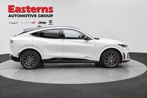 Star White Metallic Tri-Coat 2023 Ford Mustang Mach-E GT