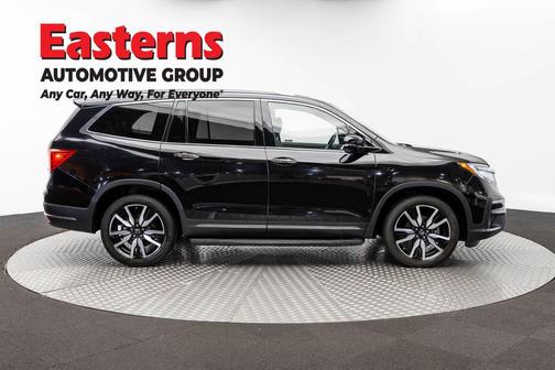 Crystal Black Pearl 2021 Honda Pilot Touring 8-Passenger