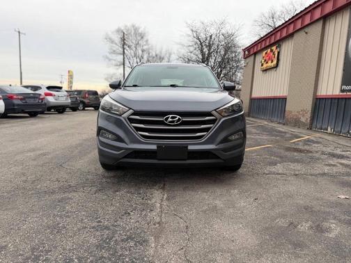 2016 Hyundai TUCSON SE