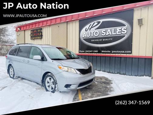 2011 Toyota Sienna LE