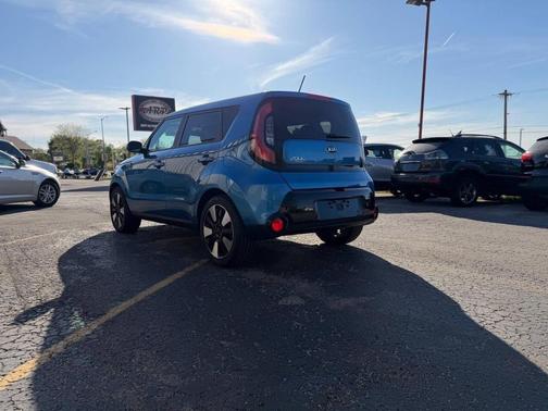 Caribbean Blue 2016 Kia Soul +