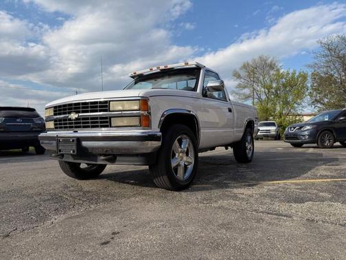 Sand Beige Metallic 1992 Chevrolet 1500 K1500 Silverado 2dr 4WD Standard Cab LB