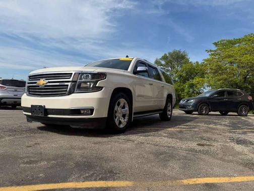 White Diamond Tricoat 2015 Chevrolet Suburban 1500 LTZ