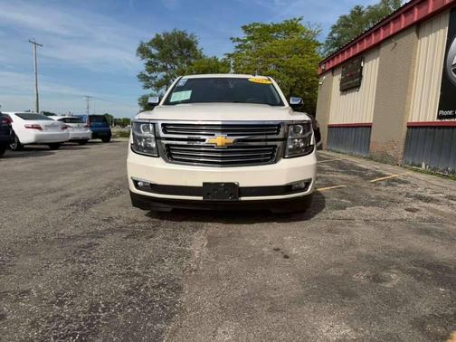 White Diamond Tricoat 2015 Chevrolet Suburban 1500 LTZ