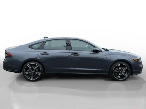 Meteorite Gray Metallic 2026 Honda Accord SE
