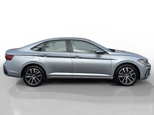 Pyrite Silver Metallic 2025 Volkswagen Jetta 1.5T SE