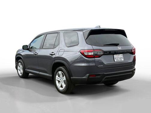 2023 Honda Pilot AWD LX