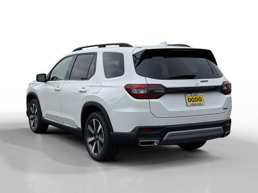 2025 Honda Pilot Touring 8-Passenger